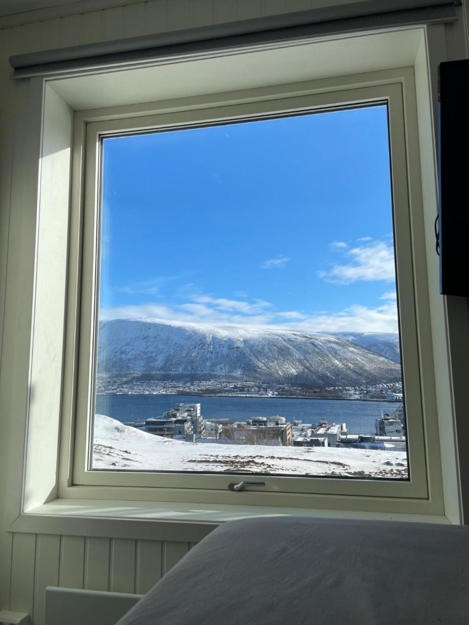 Tromso Skyline Sanctuary Apartment Bagian luar foto